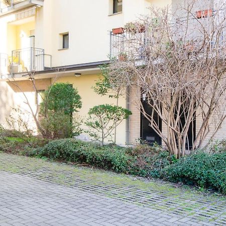 Parma Fiere Studio Con Parcheggio E Balcone Daire Dış mekan fotoğraf