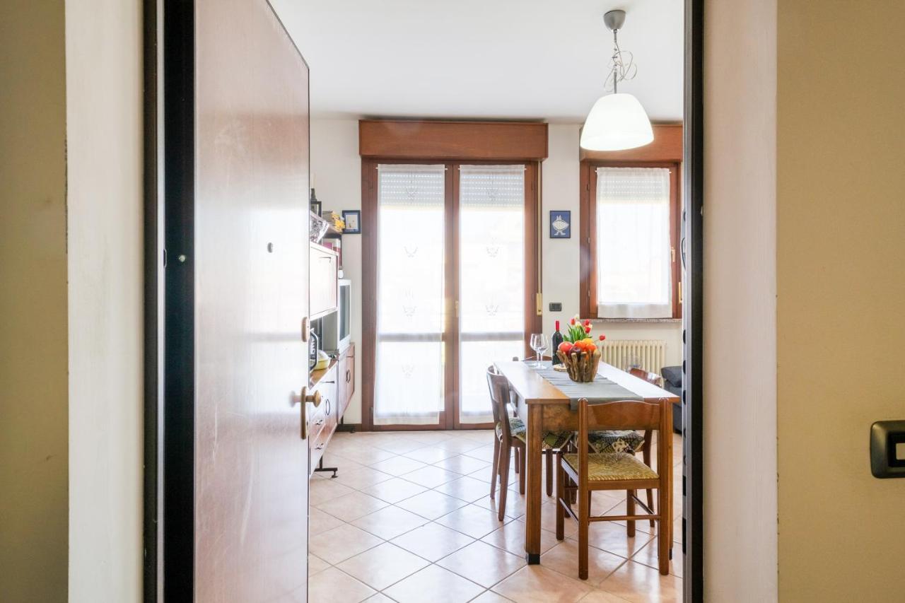 Parma Fiere Studio Con Parcheggio E Balcone Daire Dış mekan fotoğraf