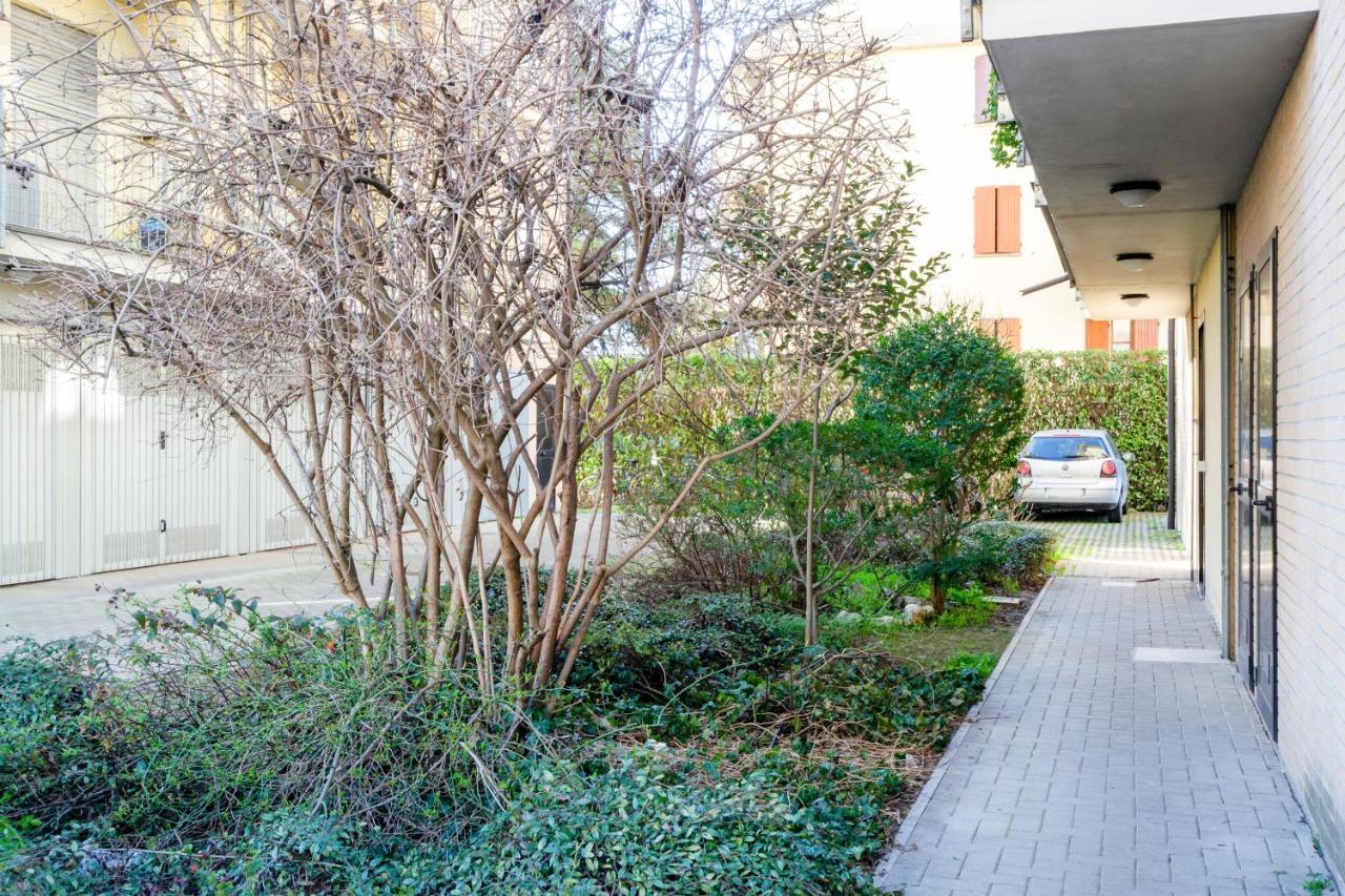 Parma Fiere Studio Con Parcheggio E Balcone Daire Dış mekan fotoğraf
